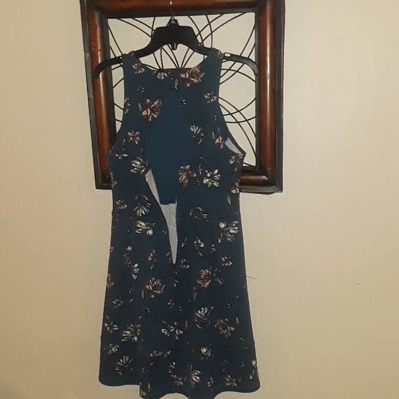 Xhilaration floral dress - Picture 3 of 6